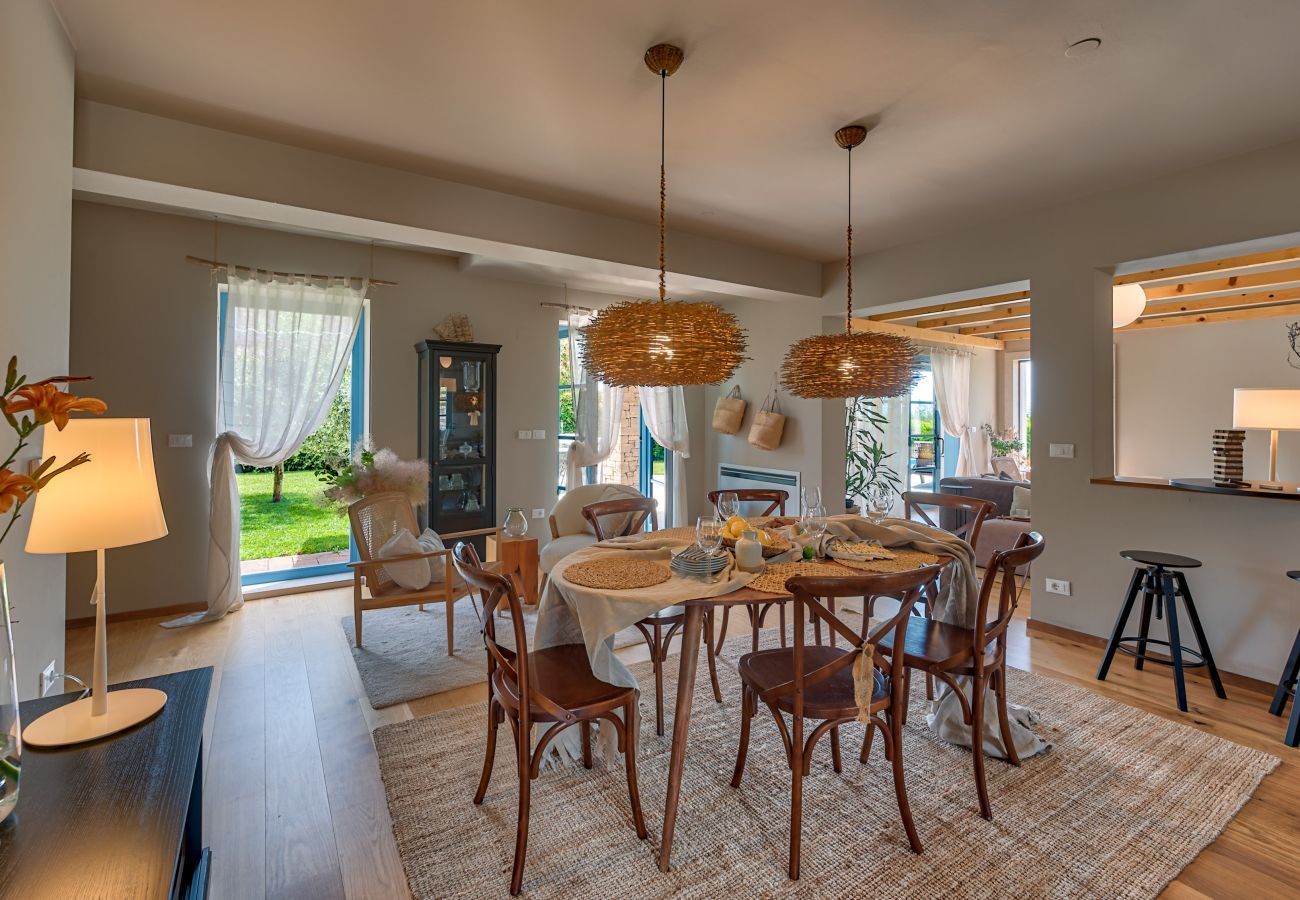 Villa a Vardica - Villa Toscana for 6 people near Umag with private pool, jacuzzi & sea view - pet friendly