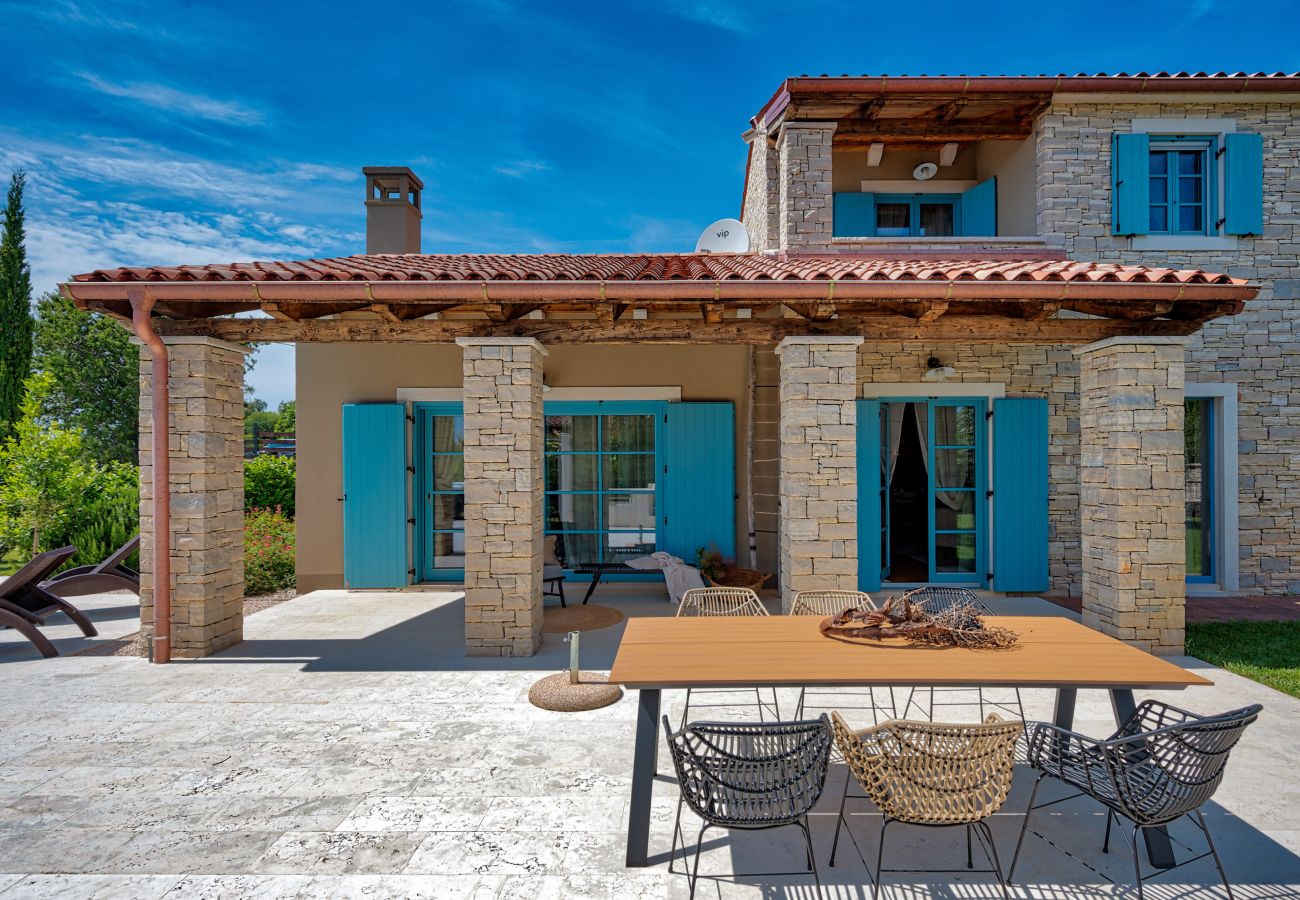 Villa a Vardica - Villa Toscana for 6 people near Umag with private pool, jacuzzi & sea view - pet friendly