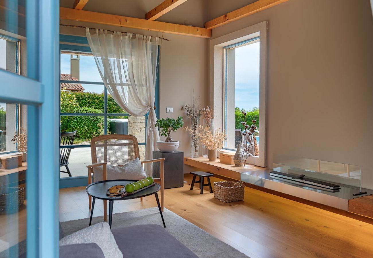 Villa a Vardica - Villa Toscana for 6 people near Umag with private pool, jacuzzi & sea view - pet friendly