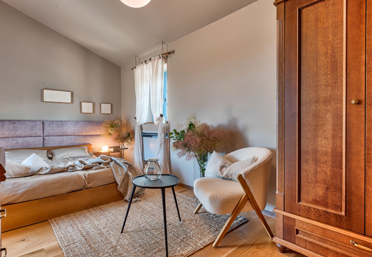Villa a Vardica - Villa Toscana for 6 people near Umag with private pool, jacuzzi & sea view - pet friendly