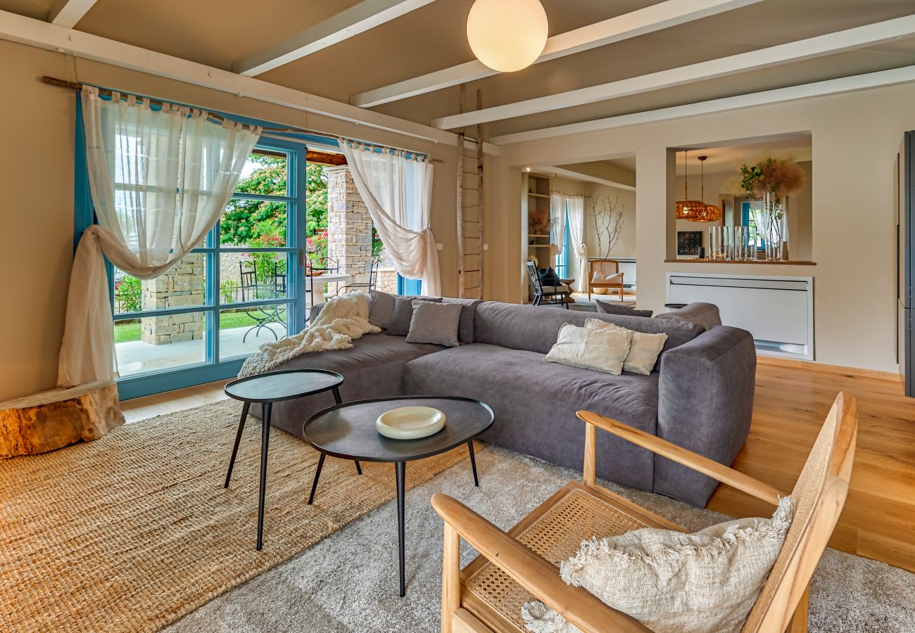 Villa a Vardica - Villa Griota for 8 people near Umag with private pool, jacuzzi & sea view - pet friendly