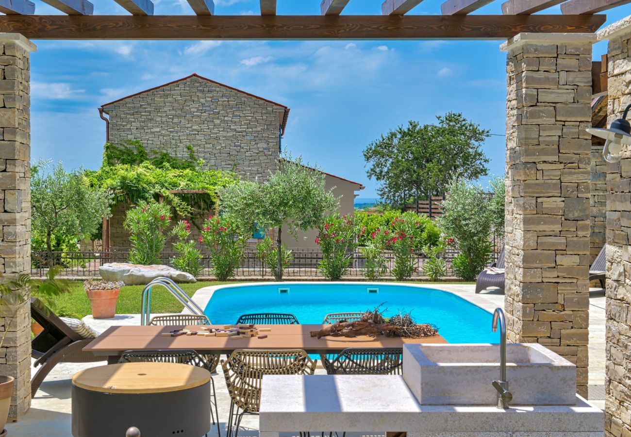 Villa a Vardica - Villa Griota for 8 people near Umag with private pool, jacuzzi & sea view - pet friendly