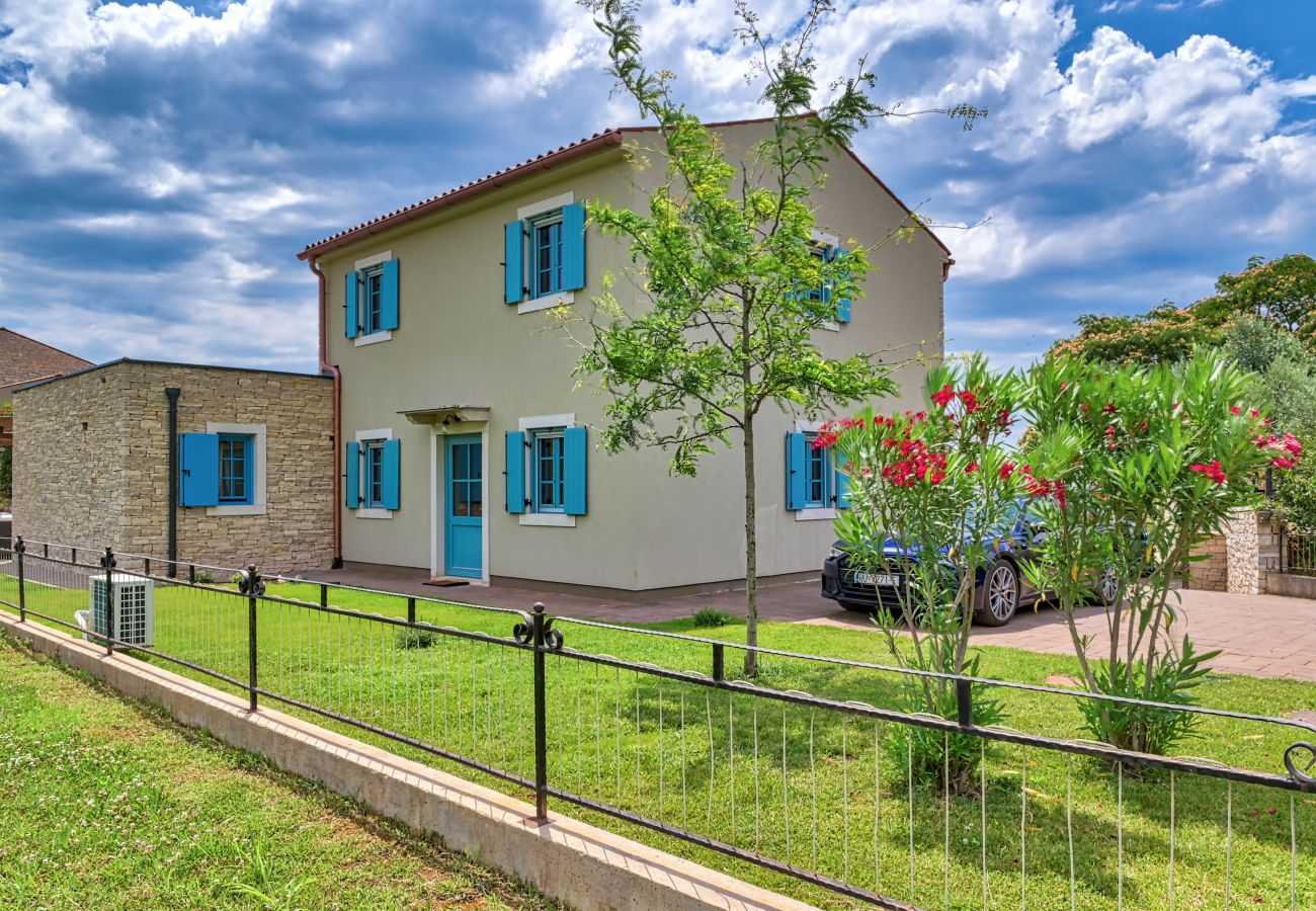 Villa a Vardica - Villa Griota for 8 people near Umag with private pool, jacuzzi & sea view - pet friendly