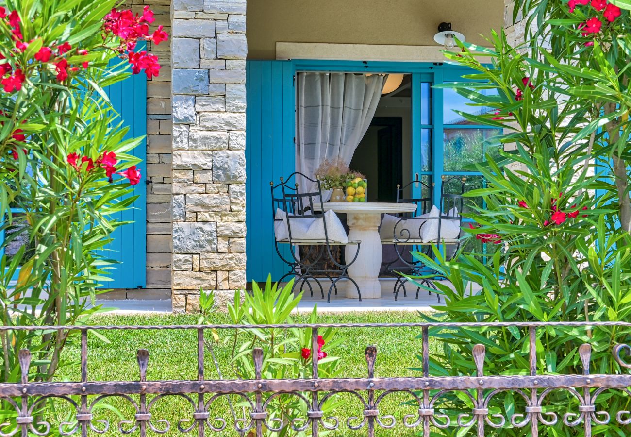 Villa a Vardica - Villa Griota for 8 people near Umag with private pool, jacuzzi & sea view - pet friendly