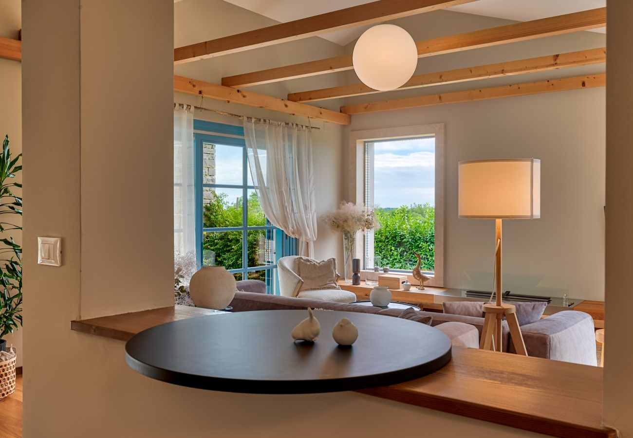 Villa a Vardica - Villa Figlica for 6 people near Umag with private pool, jacuzzi & sea view - pet friendly