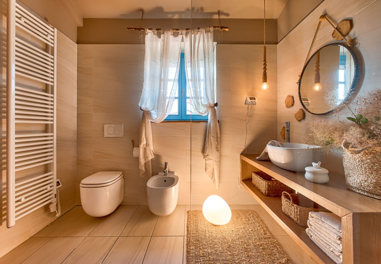 Villa a Vardica - Villa Figlica for 6 people near Umag with private pool, jacuzzi & sea view - pet friendly