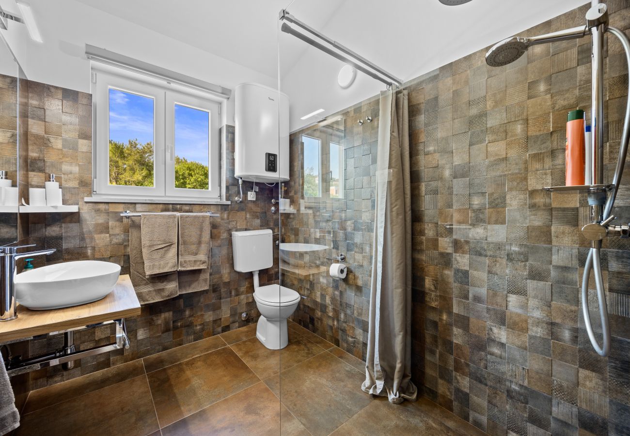 Villa a Rovinjsko Selo - Villa Terrana near Rovinj for 6 people with private pool 