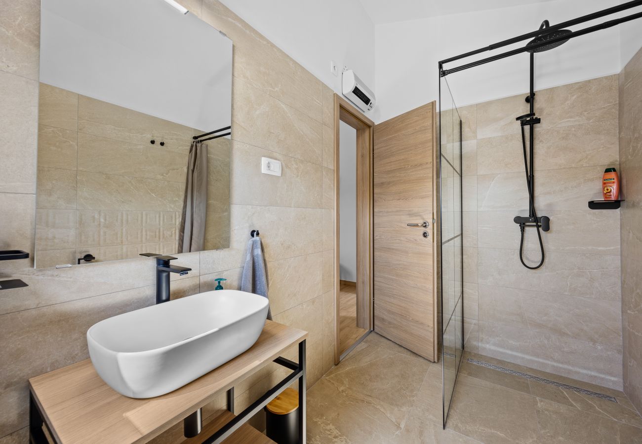Villa a Rovinjsko Selo - Villa Terrana near Rovinj for 6 people with private pool 