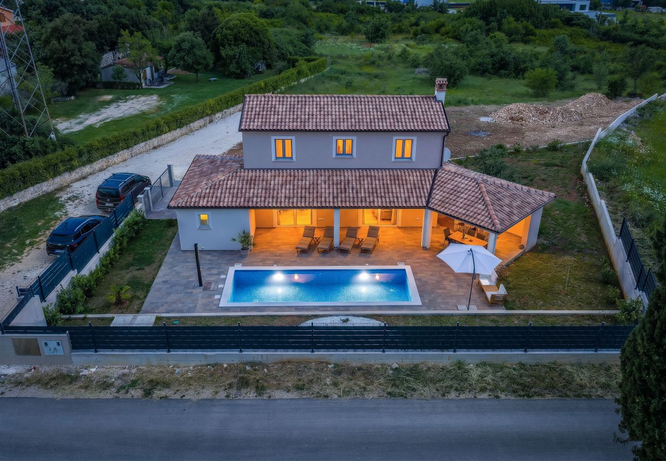 Villa a Rovinjsko Selo - Villa Terrana near Rovinj for 6 people with private pool 