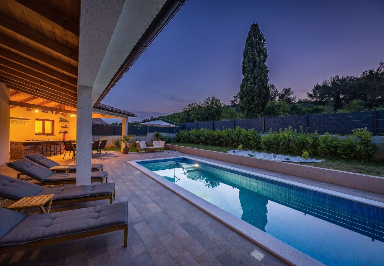 Villa a Rovinjsko Selo - Villa Terrana near Rovinj for 6 people with private pool 
