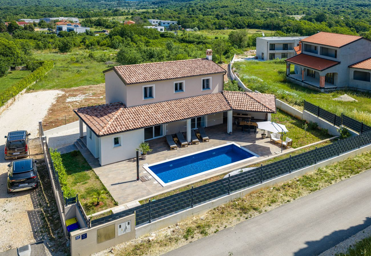 Villa a Rovinjsko Selo - Villa Terrana near Rovinj for 6 people with private pool 