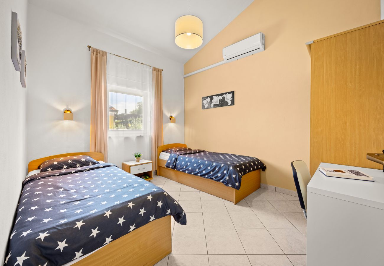 Villa a Montižana - Villa Belvedere for 6 people near Poreč with sea view and pet friendly