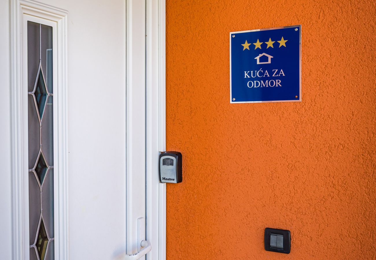 Villa a Montižana - Villa Belvedere for 6 people near Poreč with sea view and pet friendly