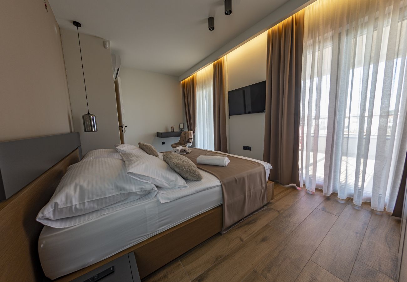 Villa a Banjole - Villa One Way for 8 people near Medulin with heated pool, kids playground & only 200 m from the beach