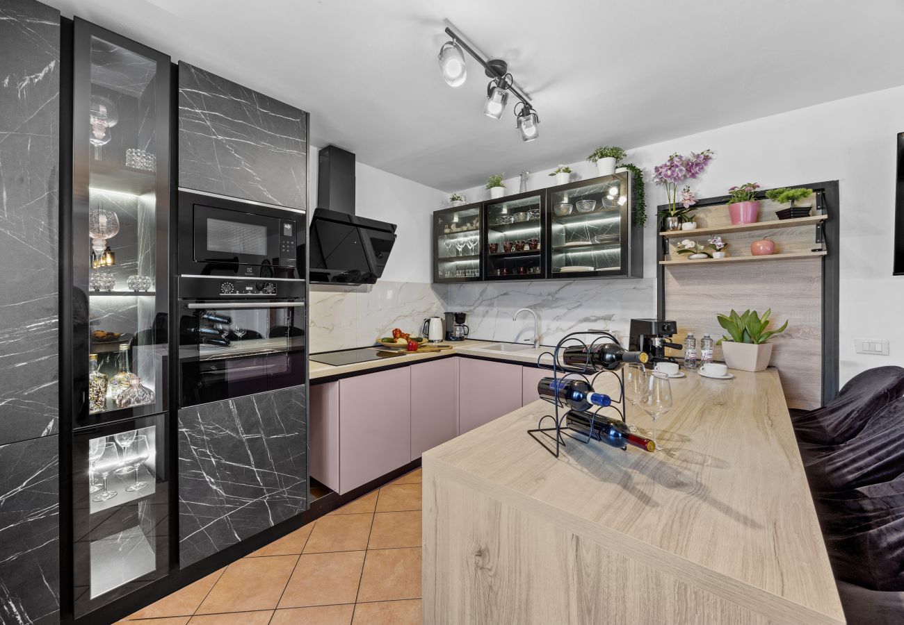 Villa a Porec - Villa Mia & Iva for 6+2 people near Poreč with private pool & kids playground - pet friendly