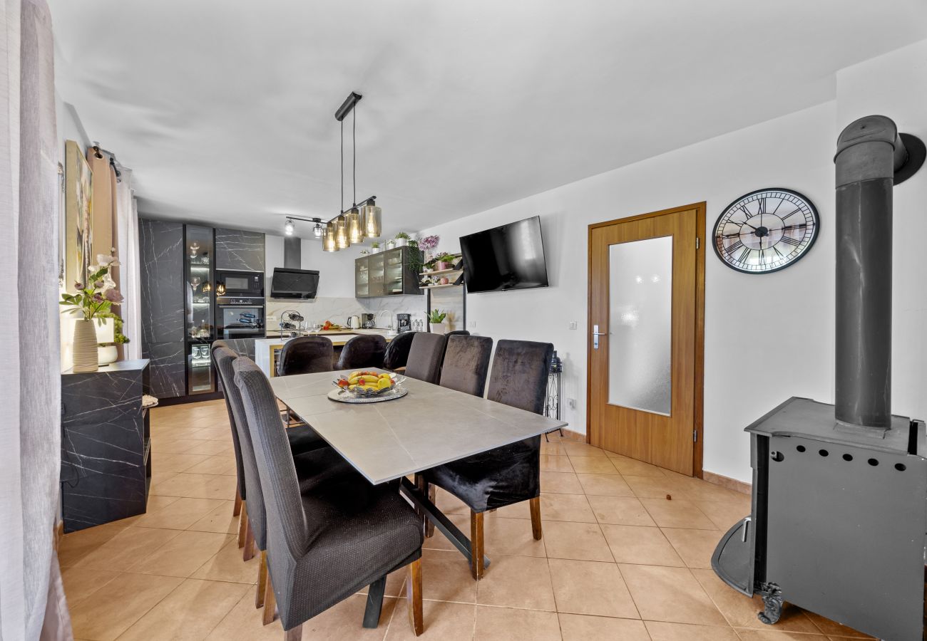 Villa a Porec - Villa Mia & Iva for 6+2 people near Poreč with private pool & kids playground - pet friendly