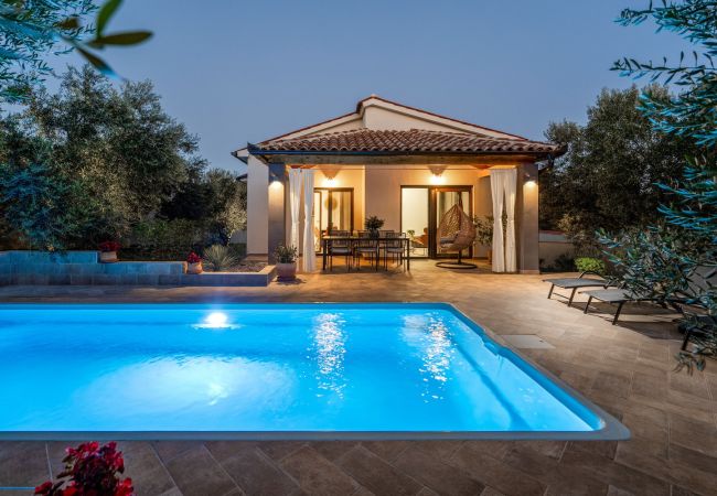 Villa a Pula - Casa Canziana for 6 people with private pool in Pula
