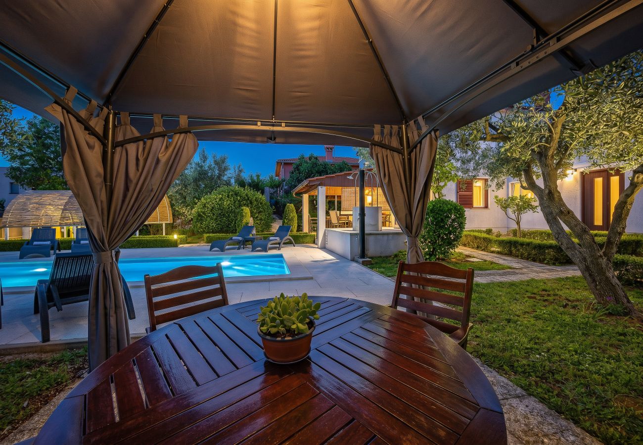 Villa a Valbandon - Villa Grace Felice for 8 people with private pool & only 2 km from the beach near Fažana