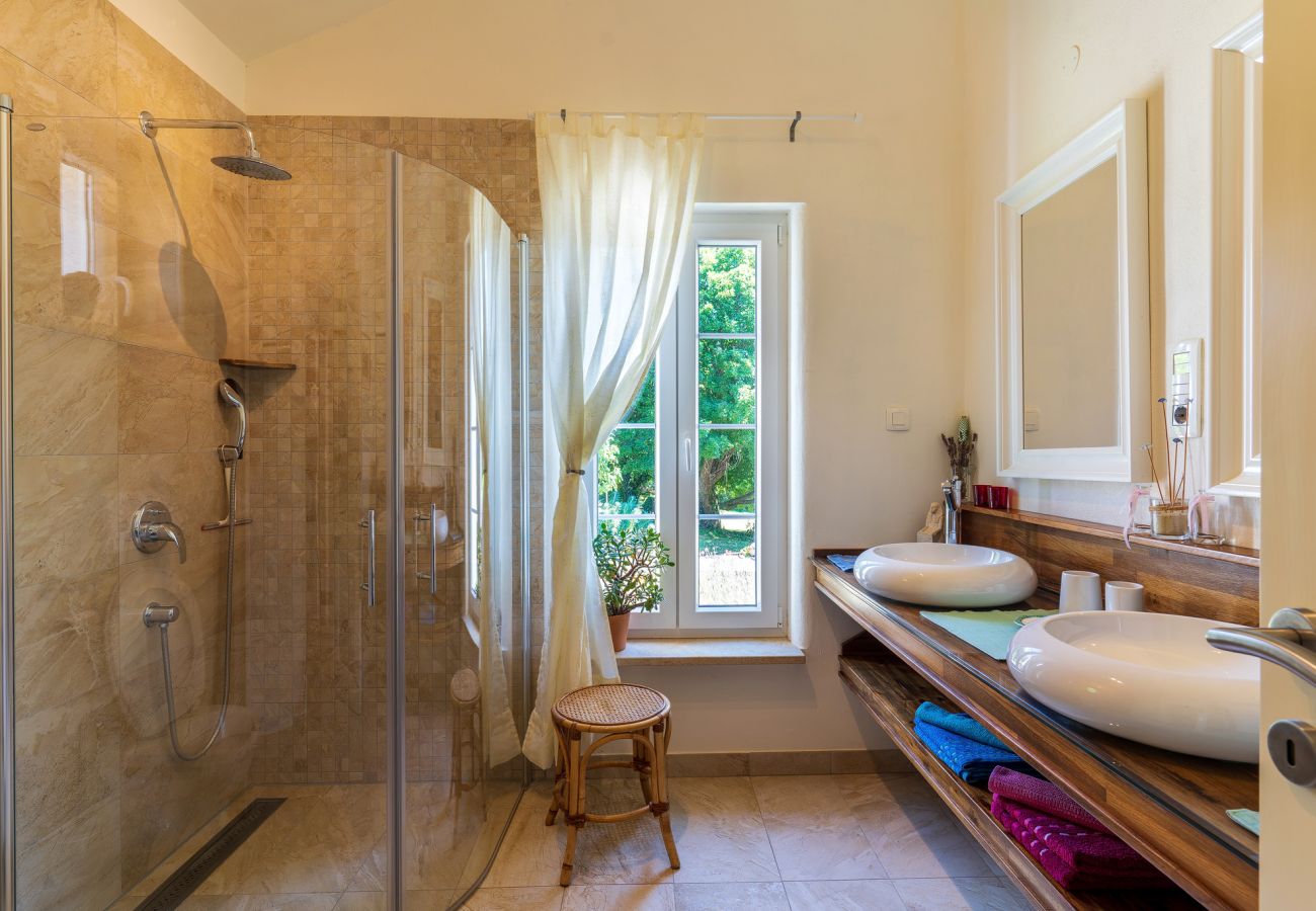 Villa a Brgod - Villa Arte for 6 people near Labin - Rabac for 6 people with sea view & private pool