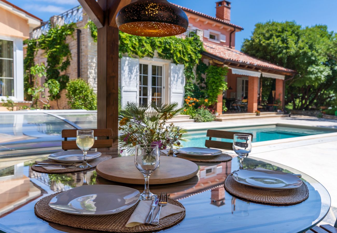 Villa a Brgod - Villa Arte for 6 people near Labin - Rabac for 6 people with sea view & private pool