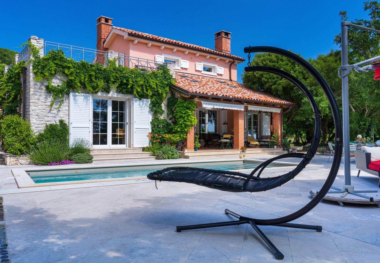 Villa a Brgod - Villa Arte for 6 people near Labin - Rabac for 6 people with sea view & private pool