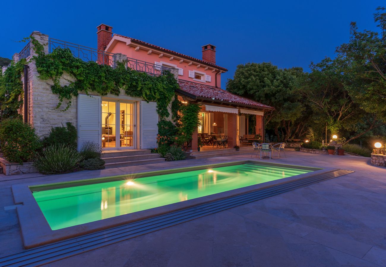 Villa a Brgod - Villa Arte for 6 people near Labin - Rabac for 6 people with sea view & private pool