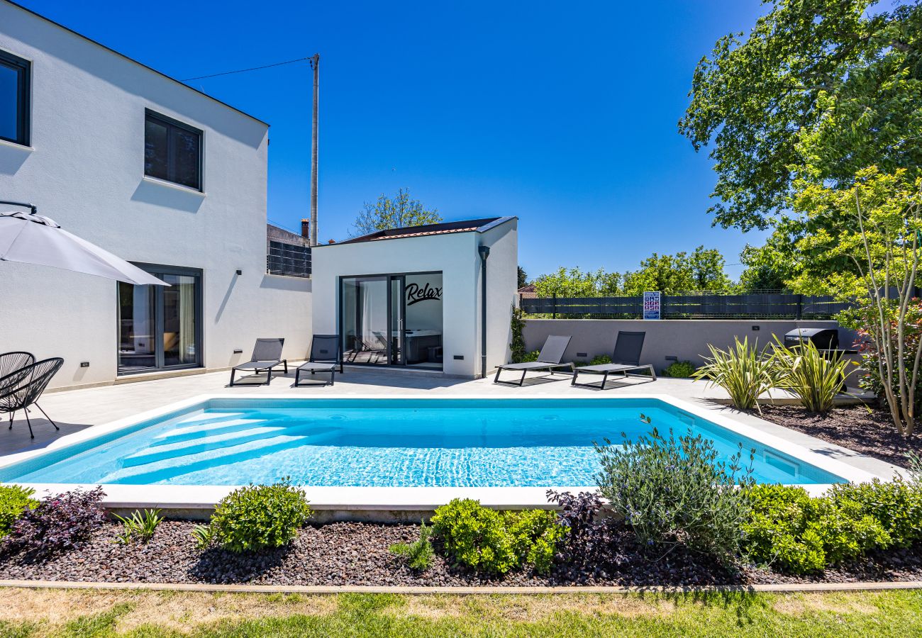 Villa a Marcana - Villa Minka near Pula for 4 people with private pool and jacuzzi