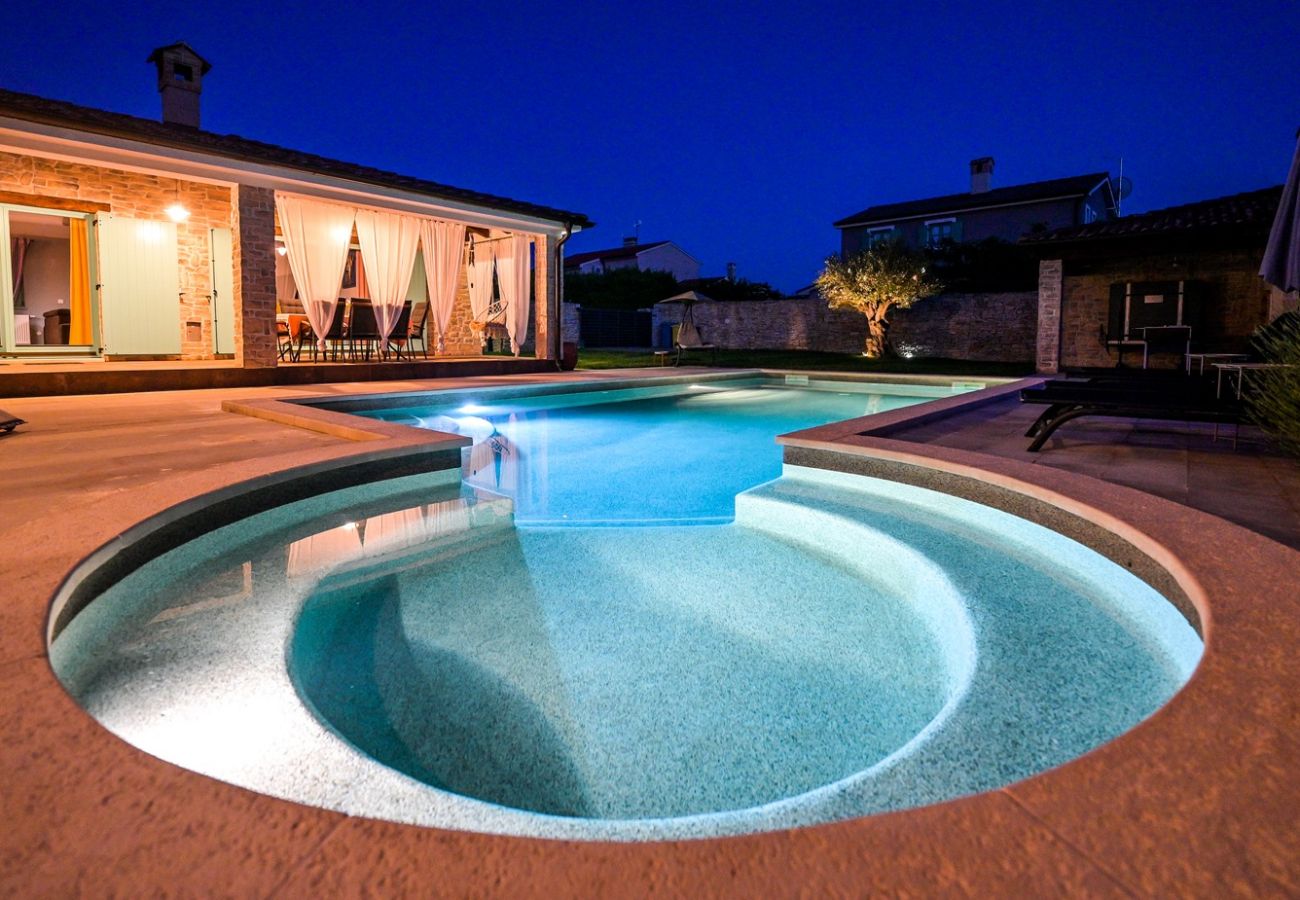 Villa a Juršici - Villa Desire for 10 people in Central Istria with private 53 m2 pool and pet friendly 
