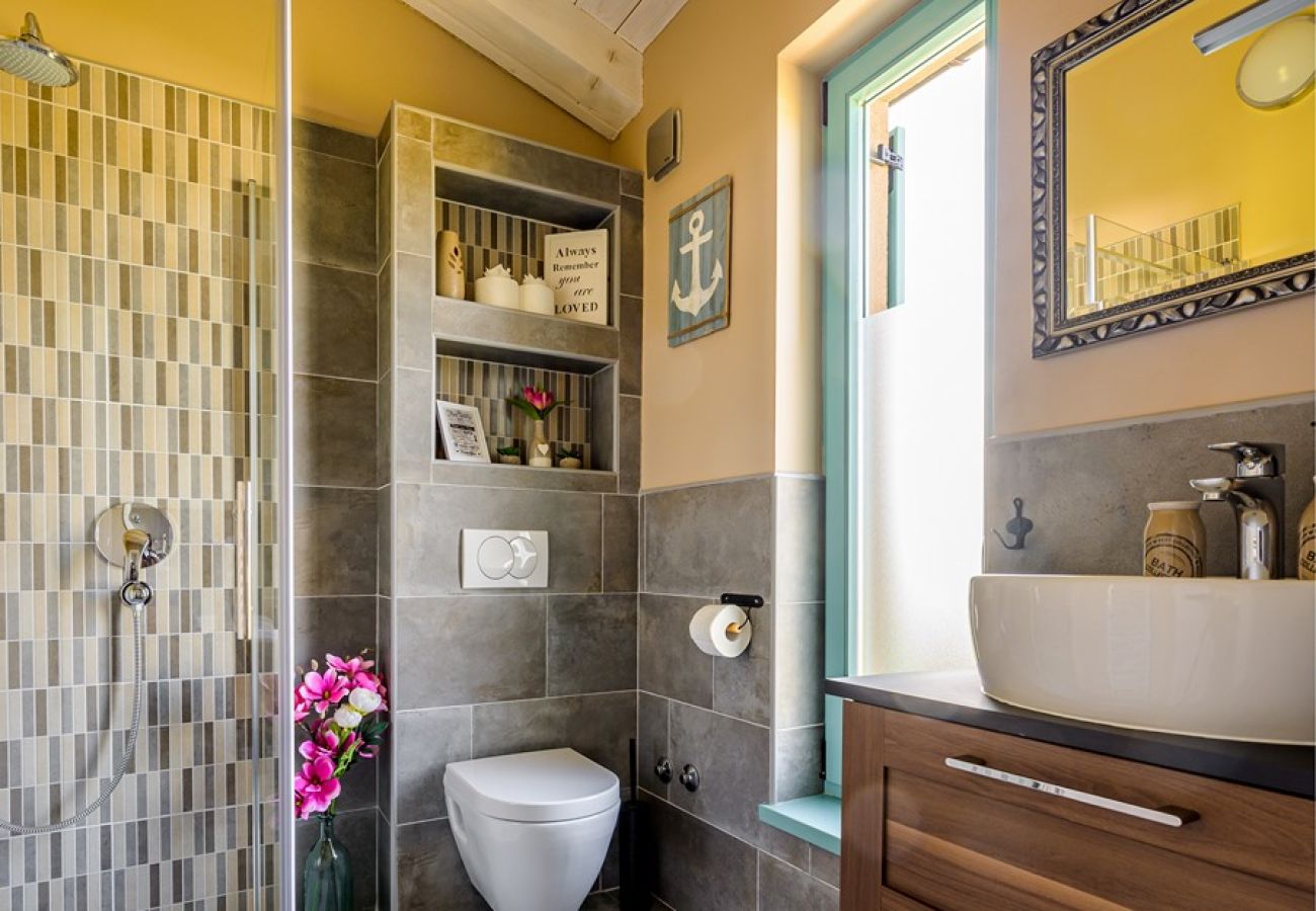 Villa a Juršici - Villa Desire for 10 people in Central Istria with private 53 m2 pool and pet friendly 