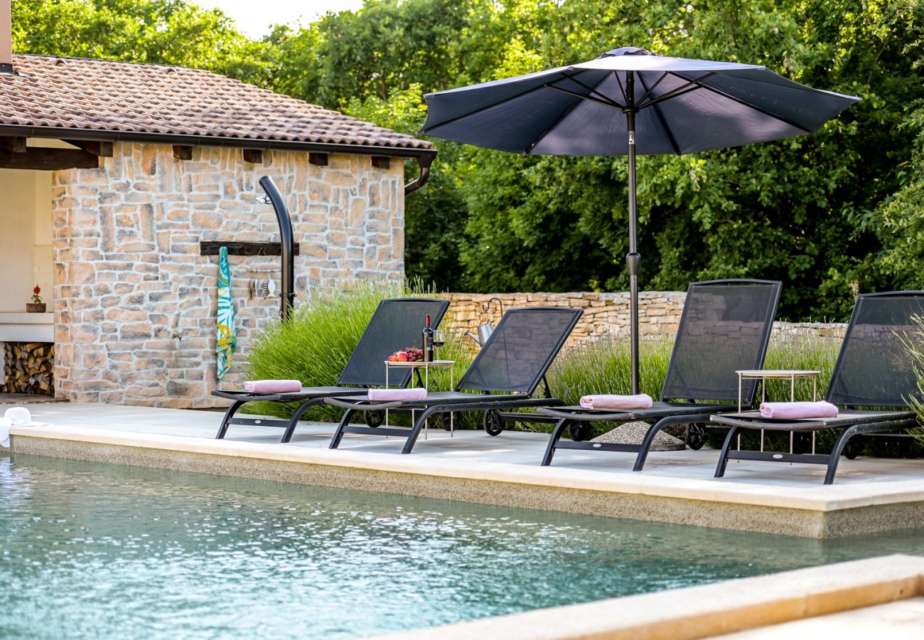 Villa a Juršici - Villa Desire for 10 people in Central Istria with private 53 m2 pool and pet friendly 