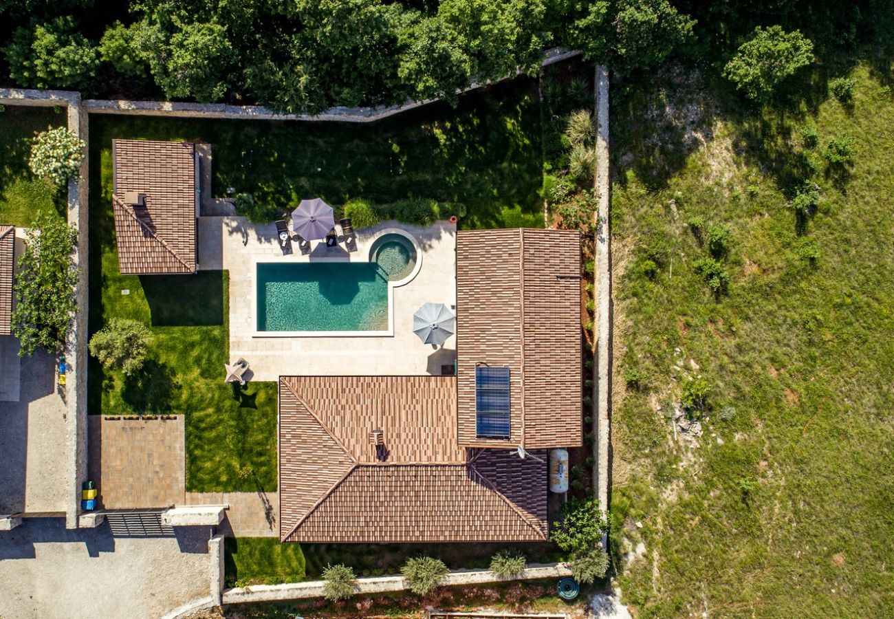 Villa a Juršici - Villa Desire for 10 people in Central Istria with private 53 m2 pool and pet friendly 
