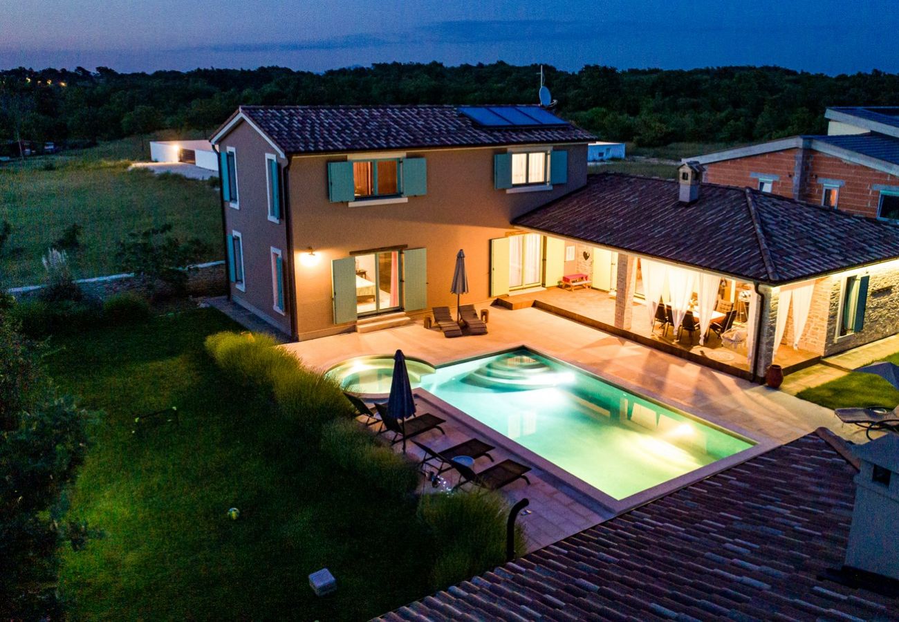 Villa a Juršici - Villa Desire for 10 people in Central Istria with private 53 m2 pool and pet friendly 