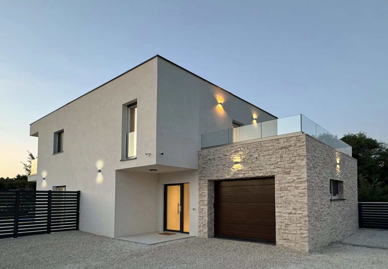 Villa a Bibici - Villa Nobel in Central Istria for 6 adults with private heated pool - only for adults