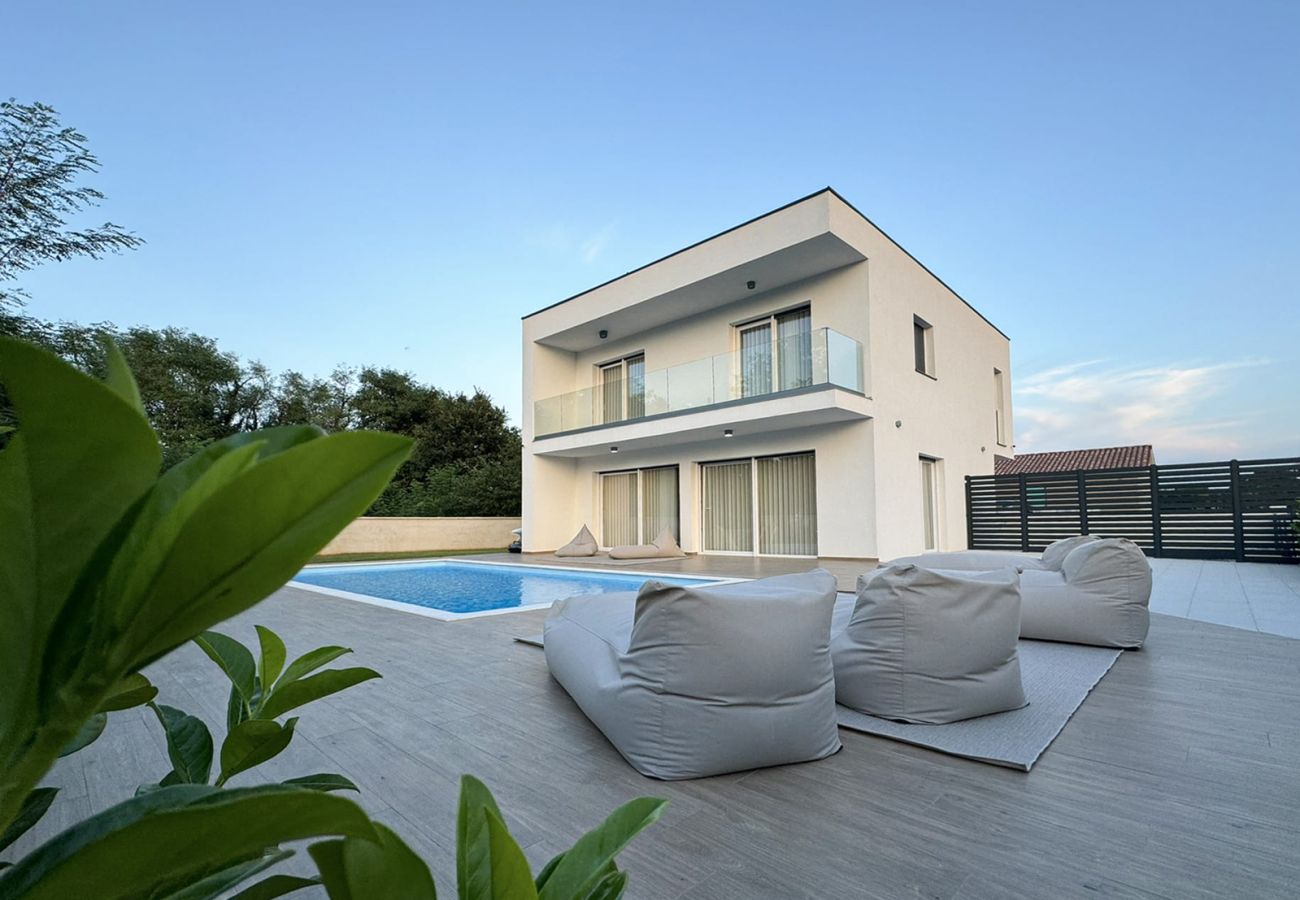 Villa a Bibici - Villa Nobel in Central Istria for 6 adults with private heated pool - only for adults