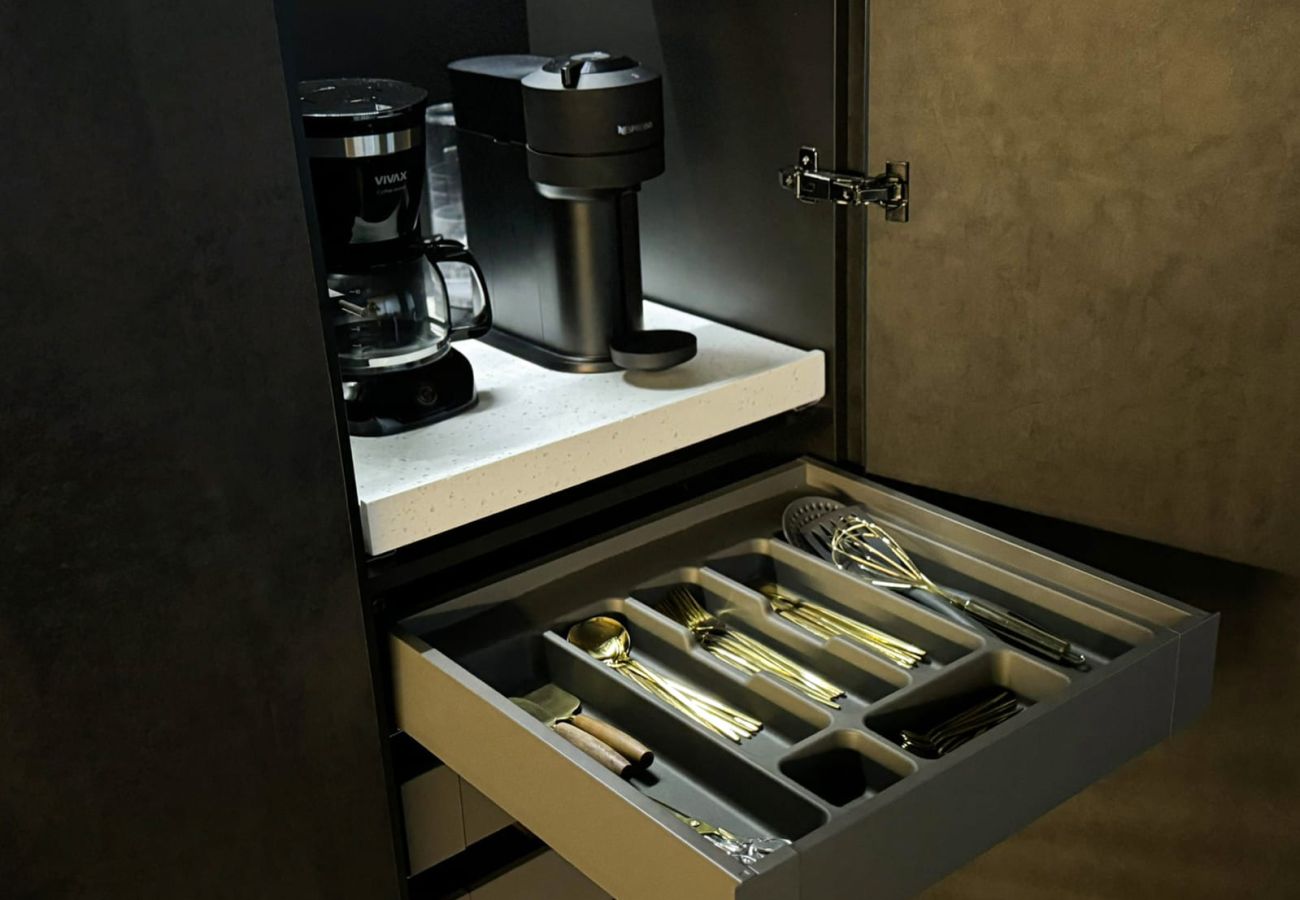 Villa a Bibici - Villa Nobel for 6 adults with private 40 m2 heated pool, outside bar & movie theatre - only for adults