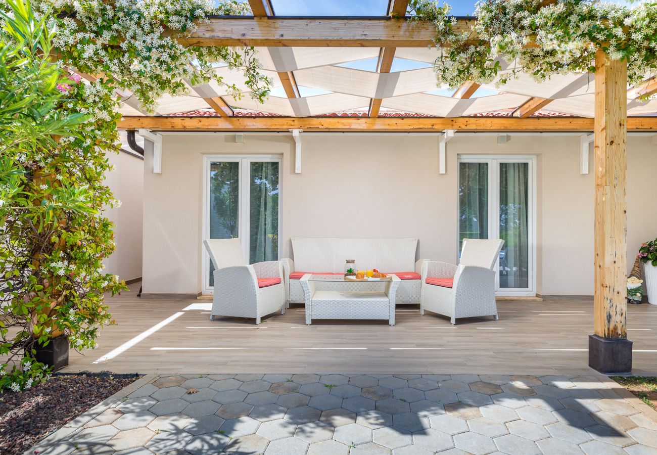 Villa a Pomer - Villa MileManda for 8 people near Pula with children playground only 300 meters from the beach