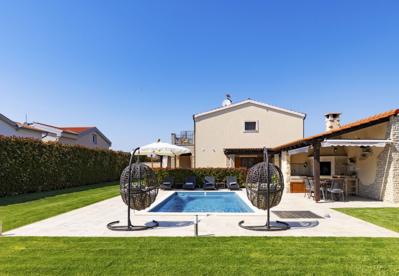 Villa a Sveta Marija na Krasu - Villa Giardino Verde for 8 people near Umag with private pool