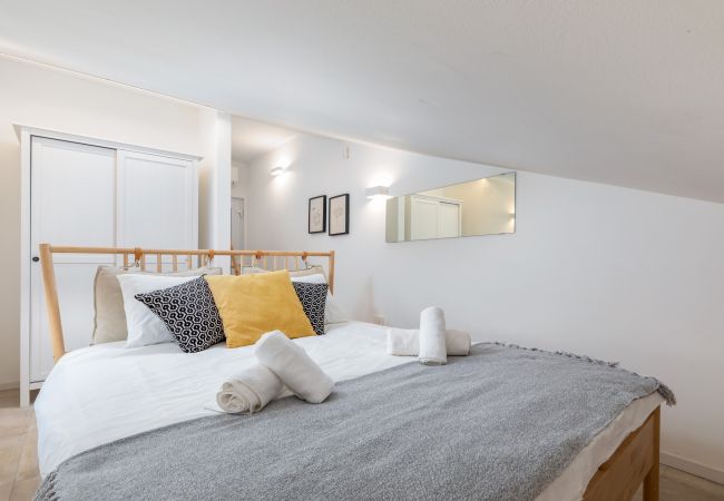 Villa a Peroj - Villa Shimunelka for 6 people near Fažana only 250 meters from the beach with jacuzzi Villa a Peroj - Villa Shimunelka for 6 people near Fažana only 250 meters from the beach with jacuzzi