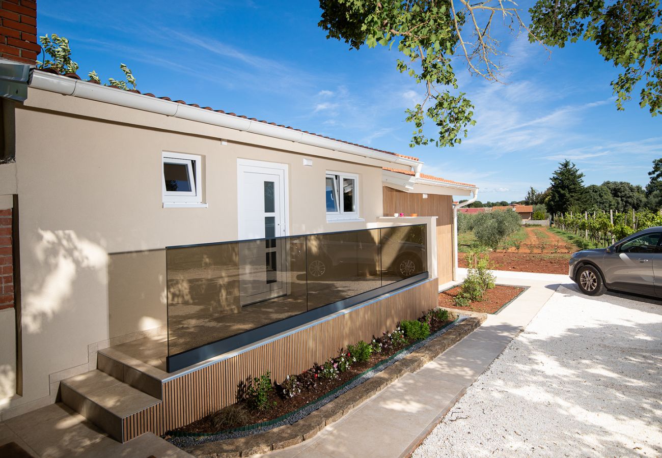 Villa a Šišan - Villa Cvita for 2 people near Pula with private heated pool 