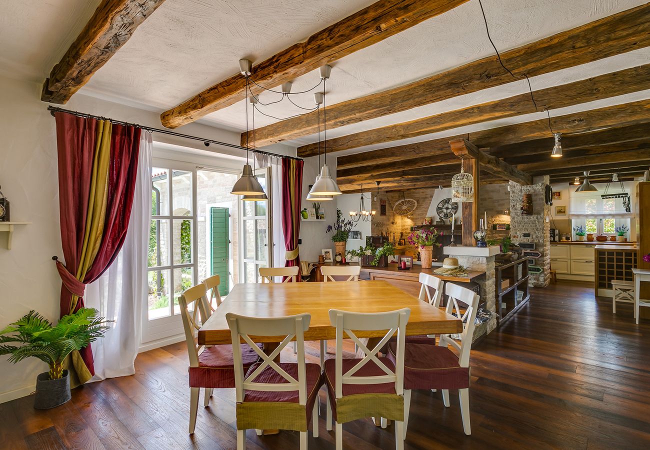 Villa a Baderna - Villa Experience for 6 people with private heated pool & pet friendly