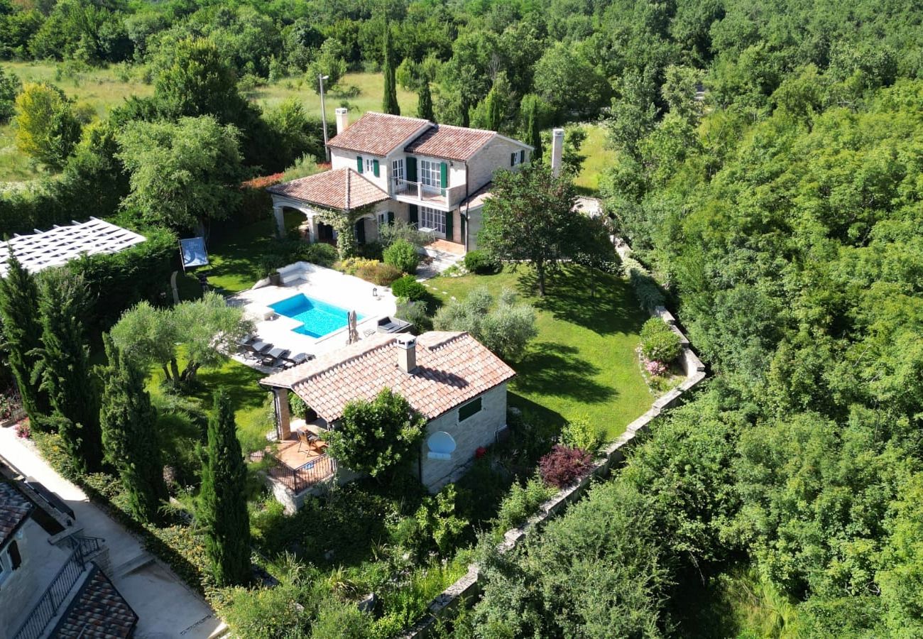 Villa a Baderna - Villa Experience for 6 people with private heated pool & pet friendly