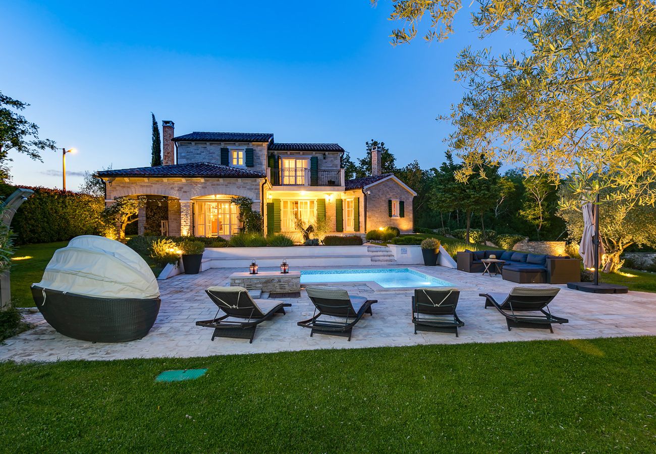 Villa a Baderna - Villa Experience for 6 people with private heated pool & pet friendly