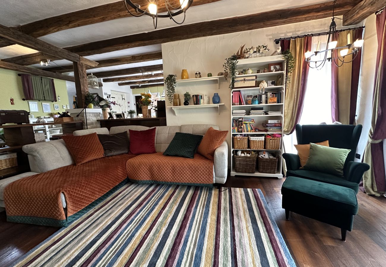 Villa a Baderna - Villa Experience for 6 people with private heated pool & pet friendly