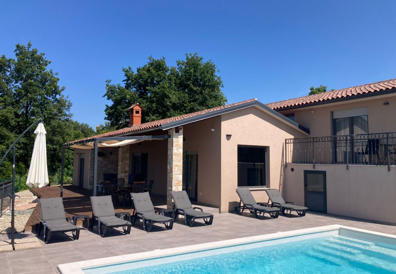 Villa a Šarici - Villa Gloria for 6 people with private pool and children playground