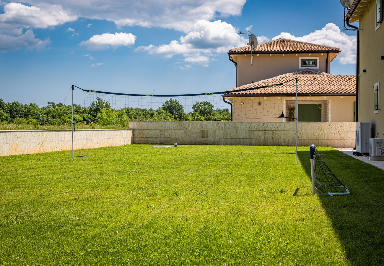 Villa a Šivati - Villa LunIstra in Central Istria for 10 people with private pool & kids playground
