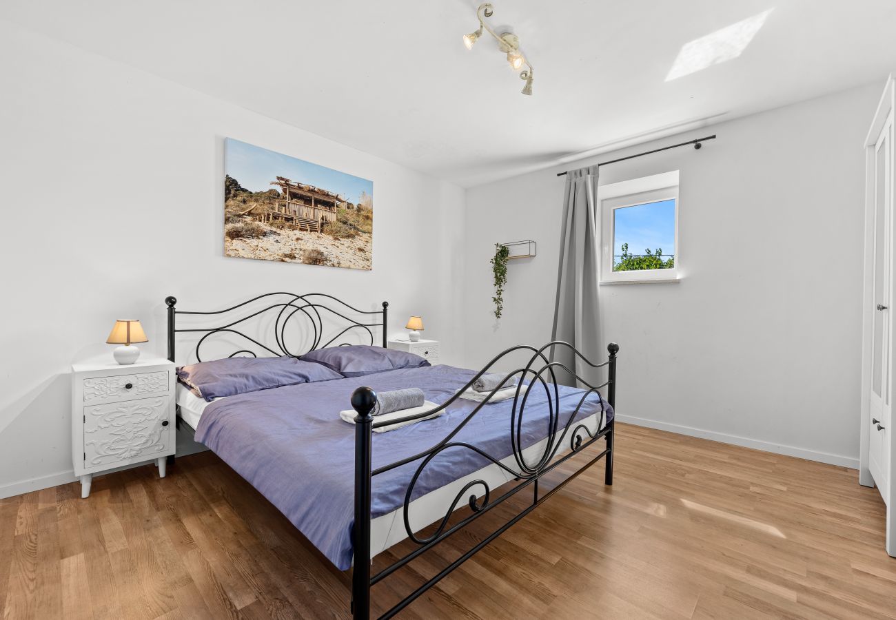 Villa a Rebici - Villa Renata for 11 people with private heated pool & pet friendly