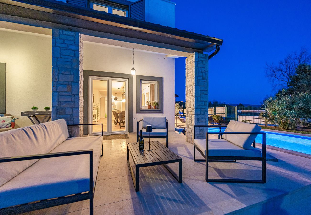 Villa a Rebici - Villa Renata for 11 people with private heated pool & pet friendly