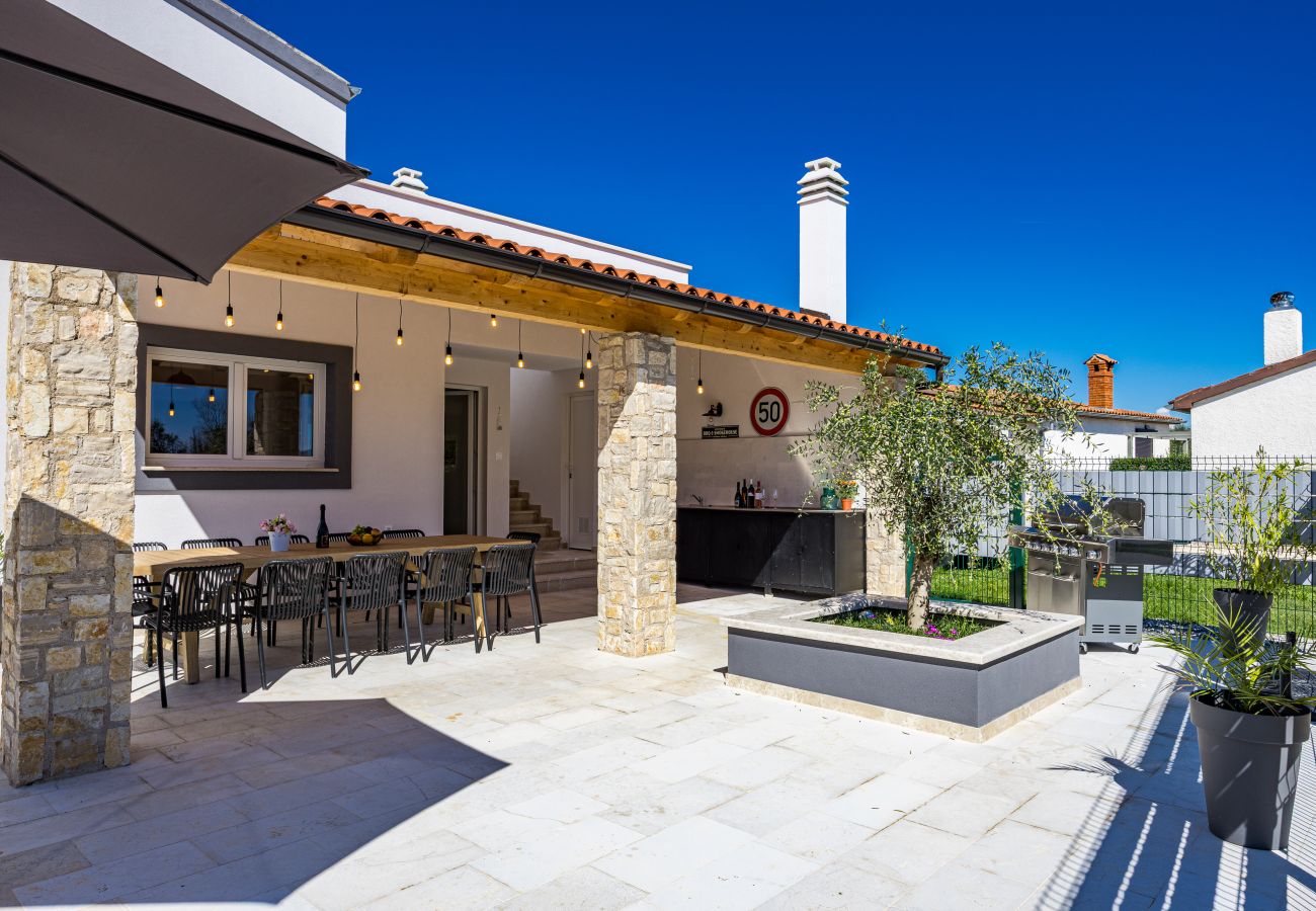 Villa a Rebici - Villa Renata for 11 people with private heated pool & pet friendly