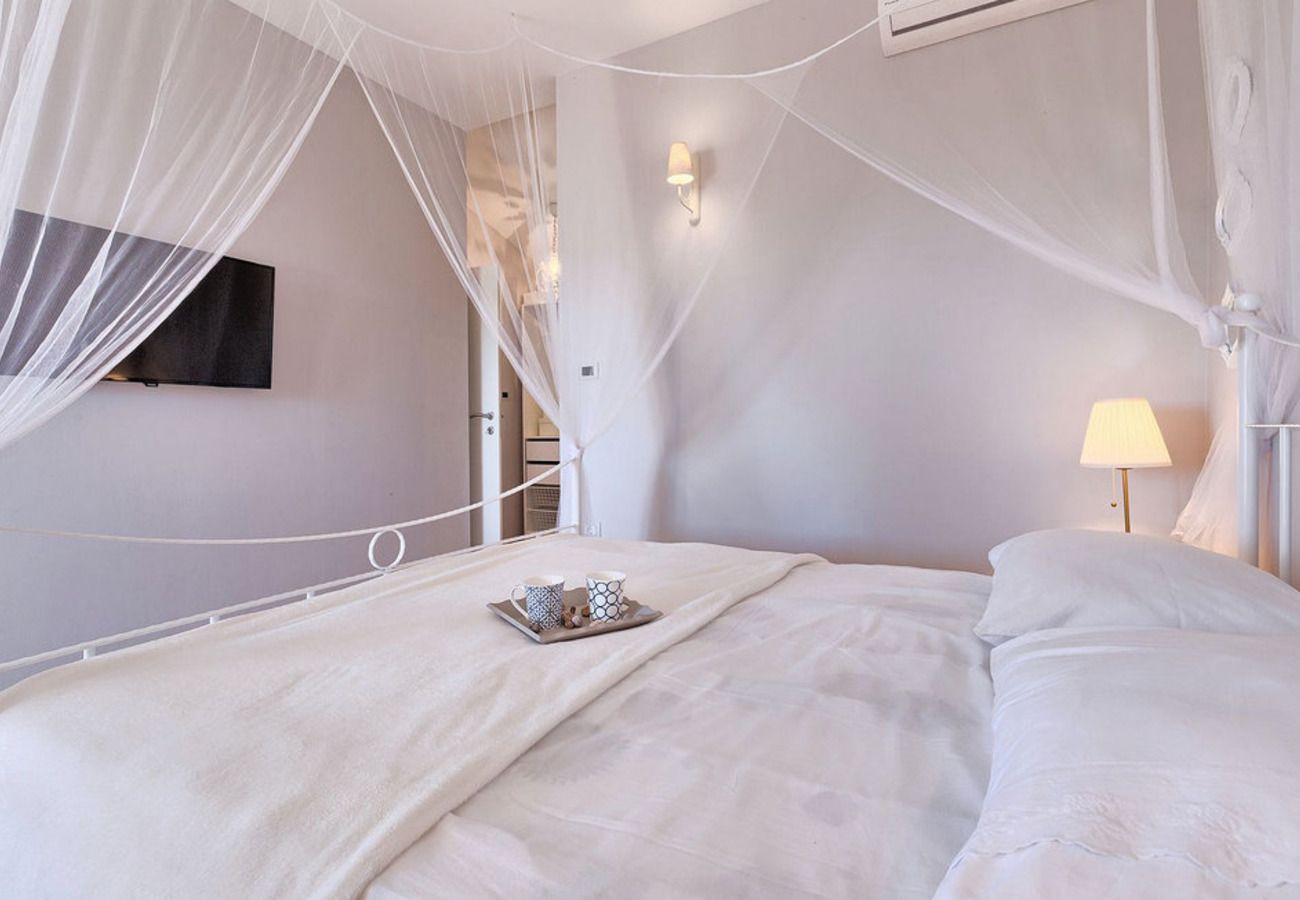 Villa a Veliki Vareški - Villa Campi for 10 persons near Pula with large garden, private golf and tennis court, kids playground & wellness area 