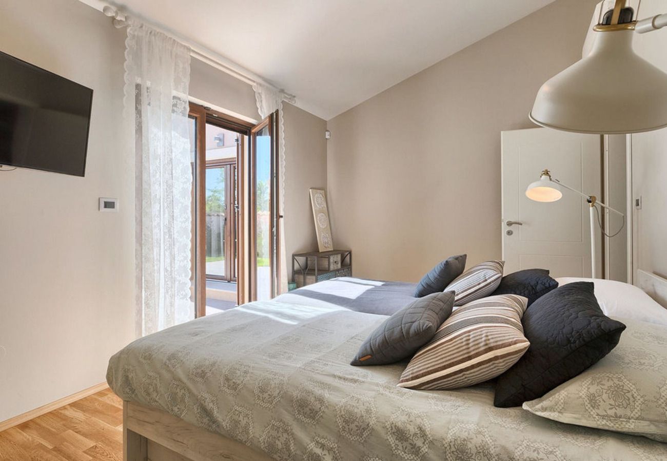 Villa a Veliki Vareški - Villa Campi for 10 persons near Pula with large garden, private golf and tennis court, kids playground & wellness area 